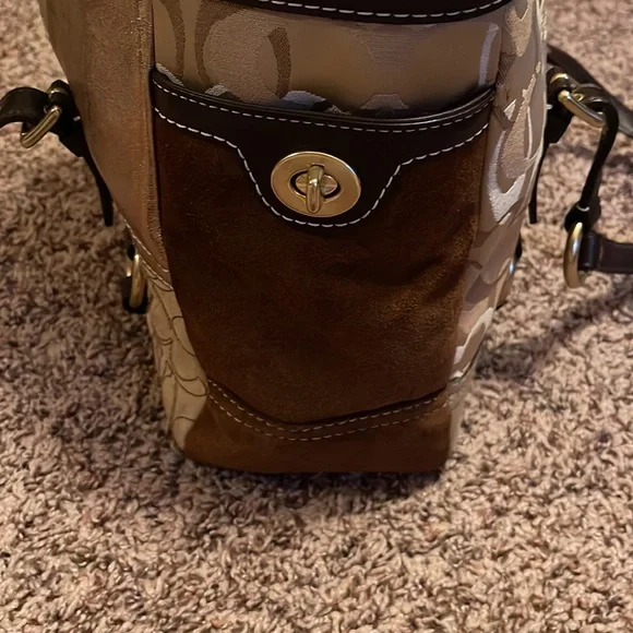 Beautiful Bronze, Brown, Suede/Leather Glitter Coach Purse! - Picture 2 of 9